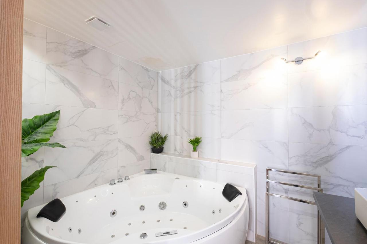Petit Cocon Au Centre D'Annecy Apartment Ngoại thất bức ảnh